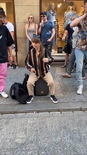 NPC Nicki can also dance 😎 | npc dance guy