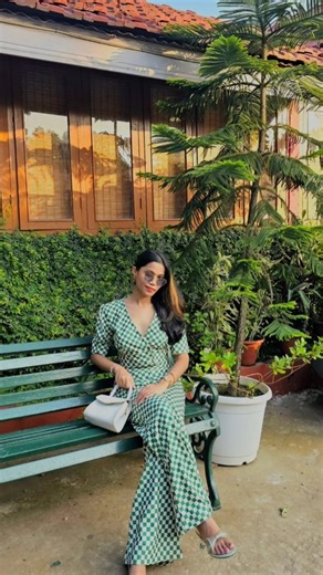 @_cutietanie1999_ on Instagram: "Glow starts with smooth, confident grooming ✨ Meet the Airluxe Bikini Glow Trimmer & Shaver — made for delicate areas, designed for comfort, precision & confidence. No cuts. No irritation. No fear. Just gentle trimming + smooth shaving in one smart tool. 💖 Why you’ll love it: ✔️ 2-in-1 Trimmer & Shaver for precise bikini grooming ✔️ Skin-Safe Blades – gentle on sensitive skin ✔️ Built-in Glow Light for clear, accurate trimming ✔️ Compact & Travel-Friendly – groo