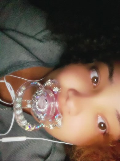 I wanna make u ma girl 💗#biracial #mixedgirl #autism #autistic #wlw #lesbian #lgbt🌈 #lgbt🏳️‍🌈 #genderfluid @Noah J, Lord of the Nerds @Exotic_toasty