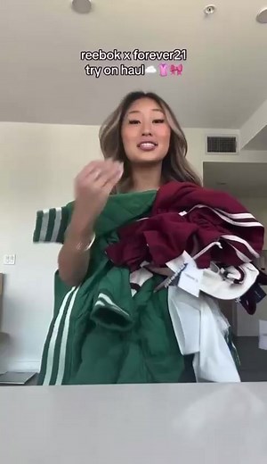 Forever 21 x @reebok haul with @Paige Taylor 😍 Tell us what outfit is your fave! Shop the collection now online in-stores! #f21xreebok #reebok