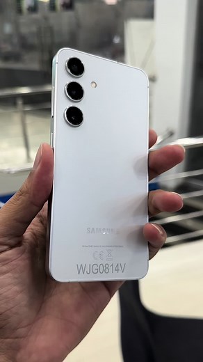 Samsung Galaxy S24 Live Demo Unit at Samsung Store RYK