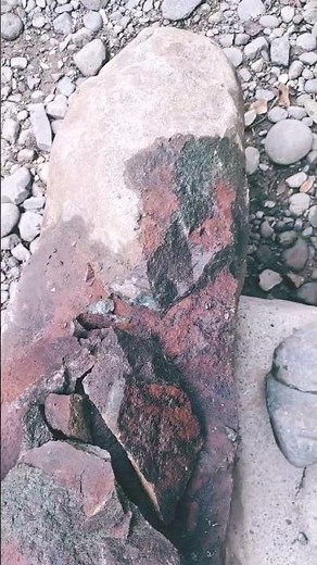 hematite rock magnetic