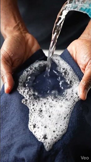 How to remove oil stains from clothes instantly?