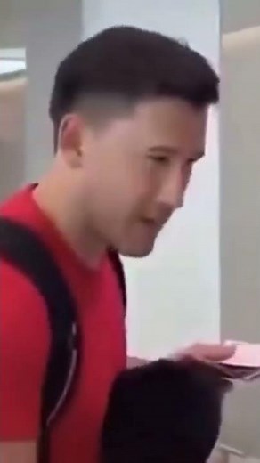 Kid Rubs His Face On Markiplier #markiplier #shorts #memes