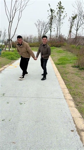 跟太阳爷爷学广场舞：慢慢来，稳稳赢