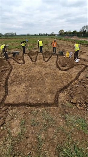I Built a Giant Hand-Shaped Pool. Wait Till It Fills. #construction #pool #backyardproject #fyp