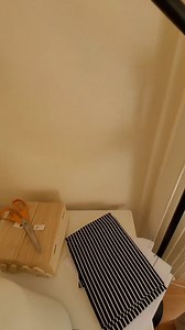 @justine_a_coudre teste sa nouvelle machine Singer : la Featherweight C240 淋 Pour commencer en beauté, @justine_a_coudre réalise une petite marinière en Jersey avec son point élastique, elle est au top ! Et vous, quelle machine avez-vous ? Lien de la Featherweight C240 > https://www.singerfrance.com/accueil/40-featherweight-c240-7393033096519.html | SINGER France | Facebook