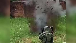 Veja o momento em que granada é ativada pela polícia