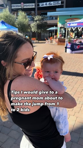 I remember being so scared what going from 1 to 2 kids would looks like… let alone 2 under 3! Would I have enough love for both of them? I love my first born so much how could I have that much love for a second? Will my first born feel left out? I’m so tired now how am I going to handle them both? So many questions I know…but here’s. Y truths that I hope will help you ☝️ 1) You will have plenty of love to give. Your heart grows the moment that baby gets earthside 2) Your first born will still lo