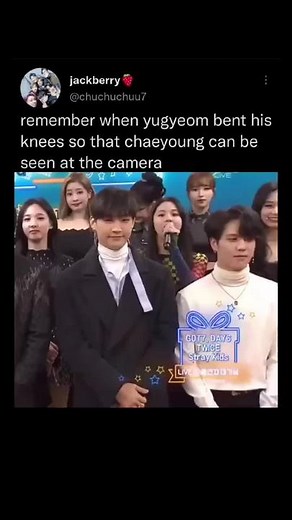 the height difference lmao #twice #chaeyoung #yugyeom #jihyo #sana #nayeon #dahyun #mina #tzuyu #momo #jeongyeon #got7 #트와이스 #twiceonce #kpop #jype #twice_tiktok_official #najeongmosajimidachaetzu