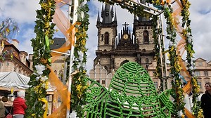 Velikonoční tradice: Zelené jídlo a pivo, zakázané domácí práce i brány k pokladům  – eXtra.cz