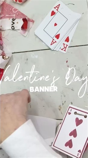 I turned scrap cards into a Valentine's garland #diy #papercrafts #homedecore