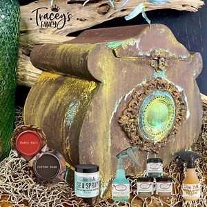 Craft a timeless treasure chest with Dixie Belle Patina. If you love the weathered and aged look, Dixie Belle Patina is the perfect solution for creating a unique treasure box that will stand the test of time. Products used: - Sea Spray - Chalk Mineral Paint Coffee Bean, Rusty Nail - Patina Paint Copper, Iron, Bronze - Patina Spray Green, Yellow Find your local retailer on our website! 📸🎨: TraceysFancy #DixieBellePaint #BestPaintOnPlanetEarth | ChalkPaint101