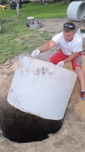 पापा ने अचानक गड्ढे में सारे पत्थर को घुसा दिया फिर जो हुआ 🤯💔#shorts #stone #shortsfeed #shortsviral