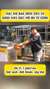Giặt mũ bảo hiểm siêu dơ bằng Máy Giặt Mũ Bảo Hiểm Tự Động GO&GO. ☎ Hotline tư vấn: 0913.111.557 - 0913.350.550 - 0902.388.599 #motiemruaxe #mayruaxetudong #ruaxetudong #mayruaxetudonggogo #motiemruaxetudong #motiemgiatmubaohiem #giatmubaohiemtudong #giatnonbaohiemtudong | Nguyễn Trương Tuyến