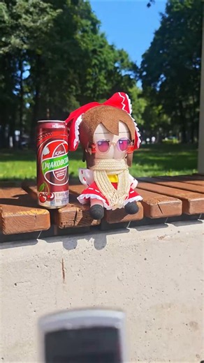 This is how I take pictures of Reimu #reimuhakurei #fumo #博麗霊夢 #ふもふも #touhou #hakureireimu #fumofumo