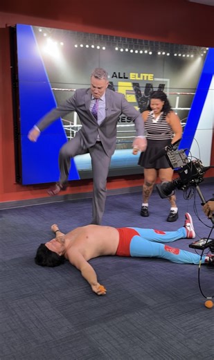All Elite Wrestling’s Willow Nightingale and Larry Potash take down WGN newswriter: https://tinyurl.com/4kh2kvsr | WGN Morning News
