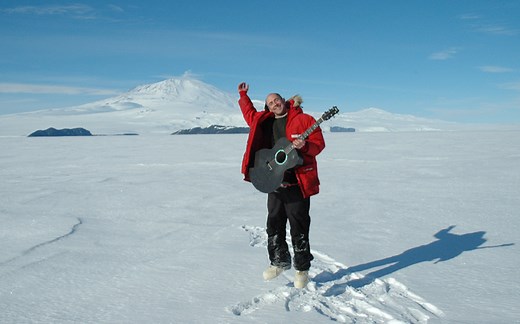 【中英双字】【纪录片】在世界尽头相遇 Encounters at the End of the World 2007