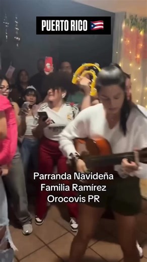 Tírate Puerto Rico 🇵🇷 on Instagram: "Ya andan por ahí muchas parrandas❤️🎄💪🎄 ¡Queee claseeee de PARRANDAAAA! 🇵🇷💃🕺 🎥 vía @yosoylamisi"