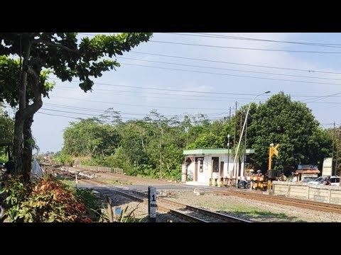 Railroad Crossing Indonesia train ngabuburit hunting di JPL 363A