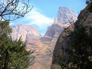 Drakensberg Mountains National Park South Africa - Barrier of Spears - Slideshow