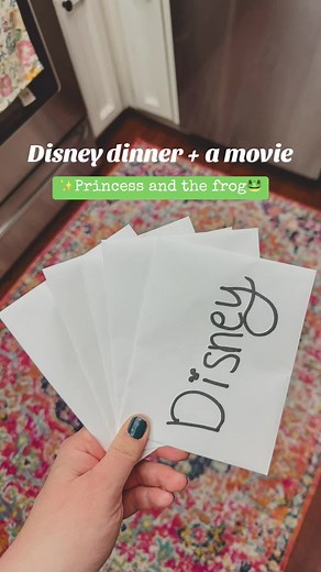 Part 2 | Disney dinner a movie 🏰✨ Princess and the frog 🐸👑 On the menu: • Tianas gumbo • Bid daddys corn muffins • Charlottes man catching beignets • Mint julep #disneydinnerandamovie #disney #disneydinner #disneyfood #theprincessandthefrog #tianasgumbo #recipes #dinnerideas #familynight #datenightideas #disneylover