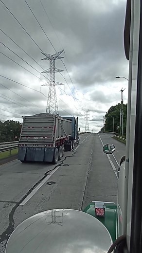 🔥🔥Caterpillar - #caterpillarc15 #fldlife #freightlinerclassic #trucklife