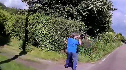 Watch woman's arrest after cattle prod attack