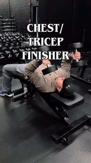 Leave Your Mark | Personal Training and Nutriton Coaching on Instagram: "‼️Try this on your next chest + triceps day ⤵️⤵️ Triple-set designed to overload the triceps through multiple positions and finish with a bang. • DB Skullcrushers x10 • DB Overhead Triceps Extensions x10 • Key Press x10 No rest between movements. This sequence hits the triceps in the lengthened and shortened ranges, then challenges them under heavy compound load with the key press — great for hypertrophy and improving locko