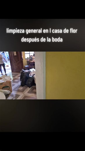 Limpieza general en la casa de Flor después de la boda