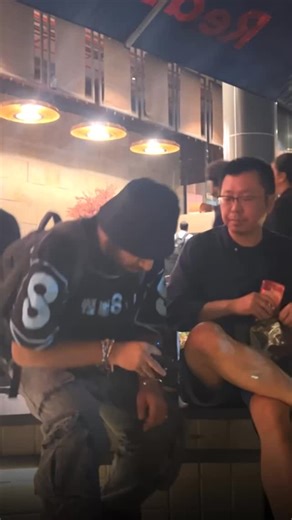 アクシャイ (Akshay) on Instagram: "この間、日本の監督さんに会いました！ 色々なアニメーターン業界について話しました！ その話も少し分みんなに見せたいと思いました！ #日本語 #日本 #japanese #japan #勉強 #アニメ #監督 #頑張って #producer #anime #director #animation"