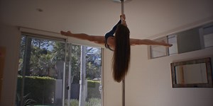 These Videos of Pole Artist Jenyne Butterfly Are More Breathtaking Than What's Shown on Netflix