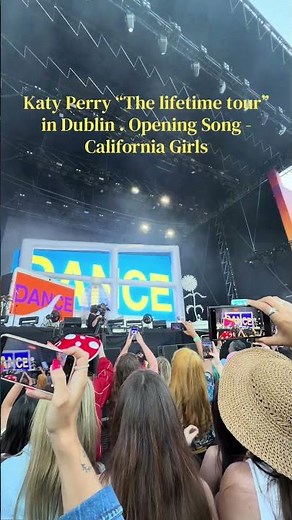 Katy perry "The Lifetime tour" in Dublin.Opening Song - California Girls #katyperry #californiagirls