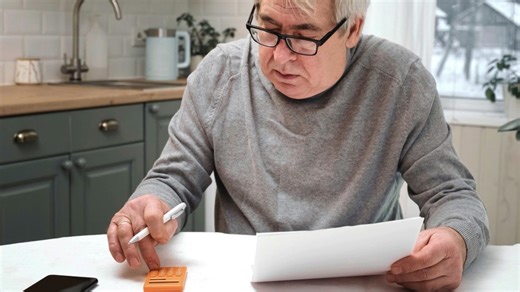 Typical American retirees have $200,000 saved but 40% depend almost entirely on Social Security