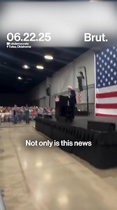 This was the moment Bernie Sanders learned about the U.S. bombing Iran. Boos broke out as he read Trump’s announcement of the airstrikes aloud. #BernieSanders #Iran #USAirstrikes #Trump #ForeignPolicy #Sanders #Politics | Brut