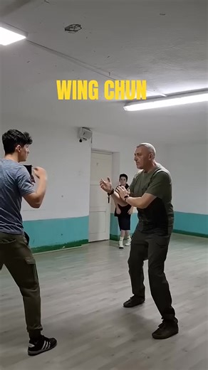 122K views · 953 reactions | TECHNIQUE FOR BEGINNERS! LEARN COMBAT WING CHUN MY FRIENDS! -SELF DEFENSE SCHOOL-PHOENIX -MASTER LAZO NAUMOV #CombatwingchunNaumov #wingchunkungfu #kungfu #wingchun #martialarts #selfdefenseinstructor #selfdefense #streetdefense #Sports #Warriors #training #nevergiveup #bestrong #mylife #life | Combat Wing Chun - Master Lazo Naumov | Facebook