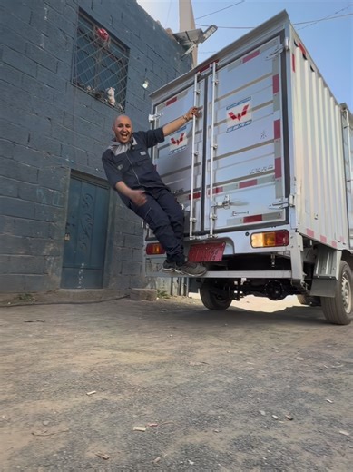 فيديوهات أنشأها الاصلع (@3m_ros_) باستخدام الصوت الأصلي - الاصلع