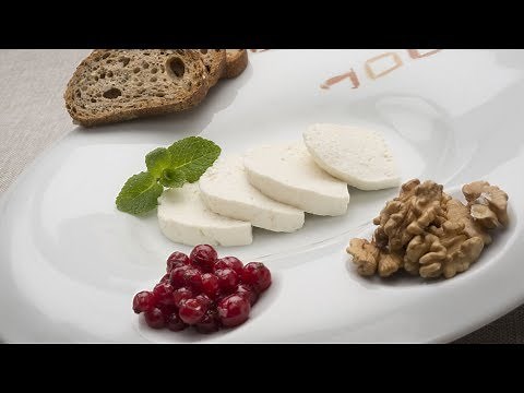 Receta de Requesón con nueces y grosellas de Eva Arguiñano
