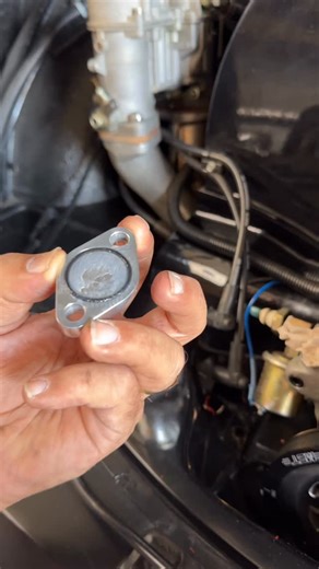Robert King Jr on Instagram: "Video of install of our fuel pump block off with oring seal so no more silicone or paper gasket mess. And the one we are removing adds heat to your coil and that can shorten its life. We move it to the shroud like the factory did. These come in black and polished. Solid and -8 orb vented. Titanium bolts hold it down. Grease pack to hold the o ring in place included. 35 for solid and 45 for vented. https://www.kingvw61.com/shop/p/fuel-pump-block-off-plate The perfect