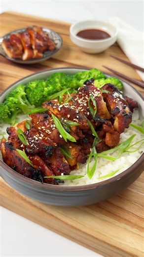 909K views · 9.5K reactions | Gochujang Chicken Thighs (Air Fryer or Oven) Comment "recipe" and I'll send you my recipe link! ⏰ Busy week ahead? I got you! My Gochujang Chicken Thighs recipe is not only delicious but also super easy to make. Just marinate, pop them in the air fryer or oven, and serve with rice and veggies. Perfect for a quick weeknight dinner that the whole family will love. ️ #EasyCooking #GochujangChicken | Herman at Home | Facebook