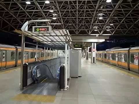 2014 東京駅中央線ホームなど 午前四時半 430AM Tokyo Station Chuo Line Platform と Escalators 140719