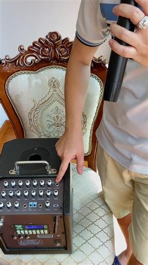 3 comments | Loa Xách Tay Bluetooth K8 - Loa Karaoke Cao Cấp Âm Thanh Chất Lượng Cao Âm Bass Siêu Trầm #manhtien #ManhTienStudio #mtmaxmanhtien #loakeohay #loa #loakeo #loadidong #loaxachtay #loak8 #k8 | manhtiengiasi.com | Facebook