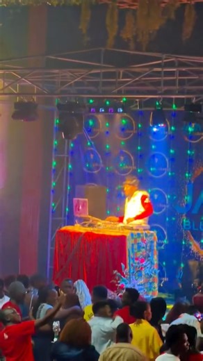 Dééjay Dibul on Instagram: "THIGITHA MOVEMENT @javabluelounge EMBU Fully parked #thigithathigitha #mugithitotheworld"