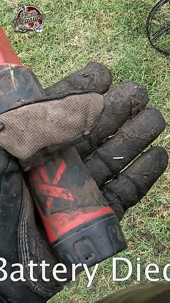Metal Detector Finds Junk Pendant & Battery Issues, Hunt Recap! #shorts #metaldetecting #treasure