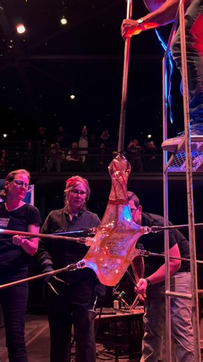 Corning Museum of Glass on Instagram: "Oh what a night 🌟 Claire Kelly led our Hot Glass Team in this very special, team-driven, glass demo 🤩 “The pattern for this piece is inspired by a mid century piece in the museums collection. Once I had that as a jumping off point I thought of a form that would require the whole CMoG hot glass team. I wanted the moment when we pulled all the points on the glass to be a big dramatic moment for the Amp’d audience to enjoy. My mom was in the crowd and I can