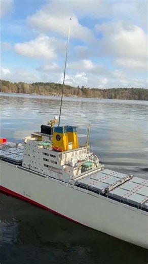 Heavy RC boat with a smoke generator + wave slow-motion scenes ⚓️🌊 #modelboat #rcboat #boating #rc