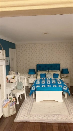 Making more bits and pieces for the guest bedroom. #miniatures #dollhouse #dollshouse #juliewarren