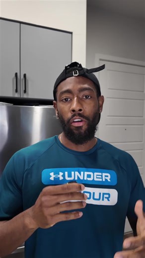 Today I’m doing a full-day papaya cleanse. Papaya is loaded with papain, a powerful digestive enzyme that helps break down proteins, fight bloating, and even destroy parasites in the gut. The seeds? Super bitter-but that’s where the anti-parasitic magic is. This is a gentle reset for my digestive system and immune health. #fitnessmotivation #detox #fast