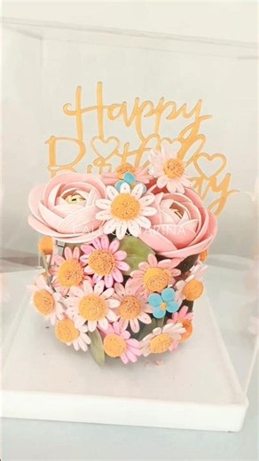 I’m interested in making a paper-quilled tart, but I haven't gotten around to doing it yet