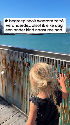 Mijn dochter heeft een ongedefinieerd G-centrum. En dat betekent dat ze geen vaste identiteit heeft,ze voelt mee met de ruimte waar ze in staat. In het ene huis is ze zelfverzekerd, in een andere ruimte verlegen. Bij de ene vriendin open, bij de andere stil. En ik? Ik dacht dat ze wispelturig was. Dat ze niet wist wie ze was. Dat ze “gewoon even moest kiezen.” Tot ik ontdekte dat het precies andersom werkt: zij voelt elke ruimte en past zich automatisch aan. Het ligt niet aan haar. Het ligt aan 